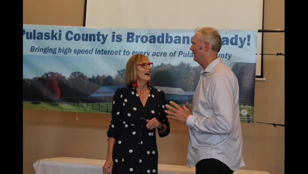 Lt. Governor Crouch speaks with Pulaski County Commissioner Maurice Loehmer.